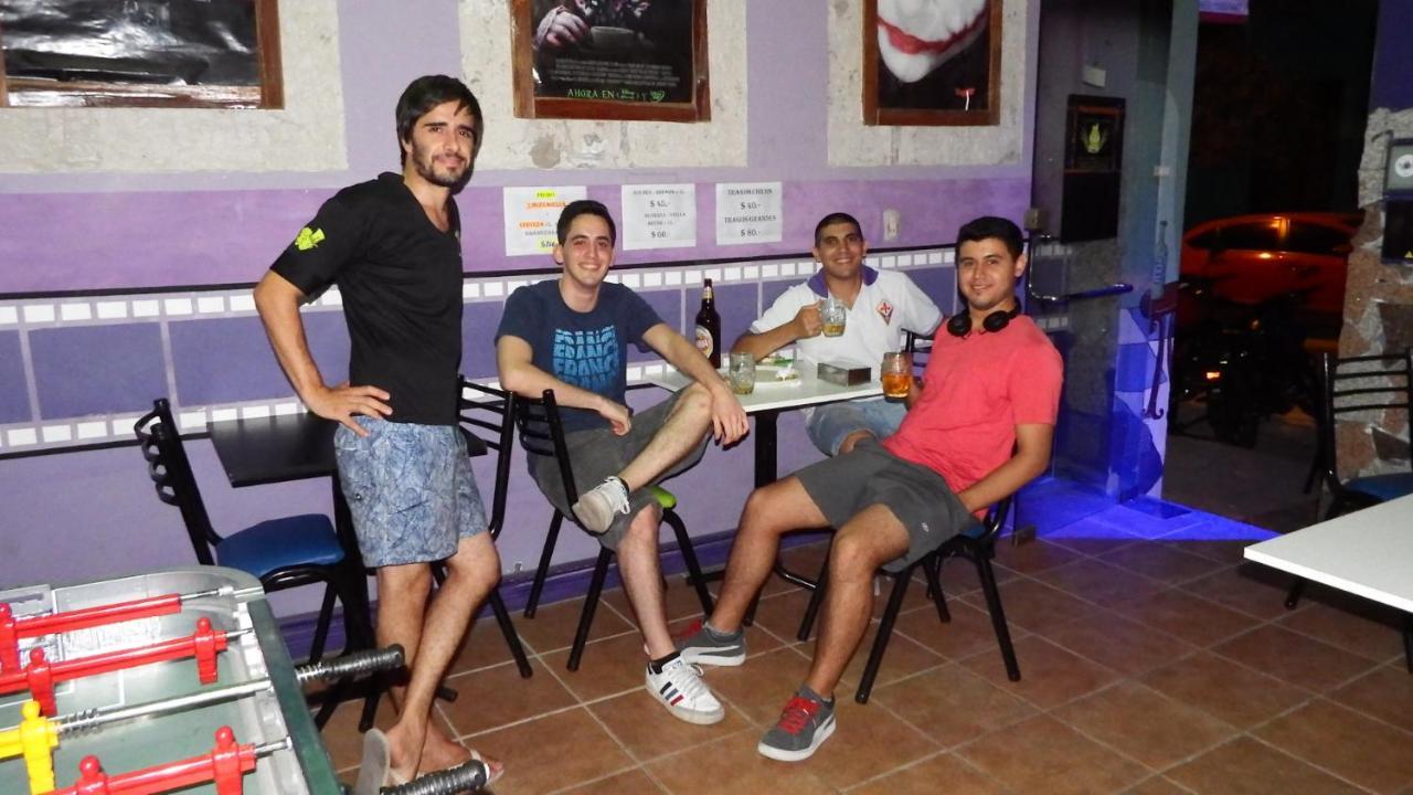 Gualeguaychú Hostel De Pichincha מראה חיצוני תמונה
